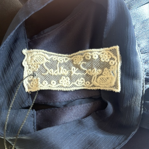 Elegant Navy Blue Sadie and Sage Halter Top - Picture 7 of 8